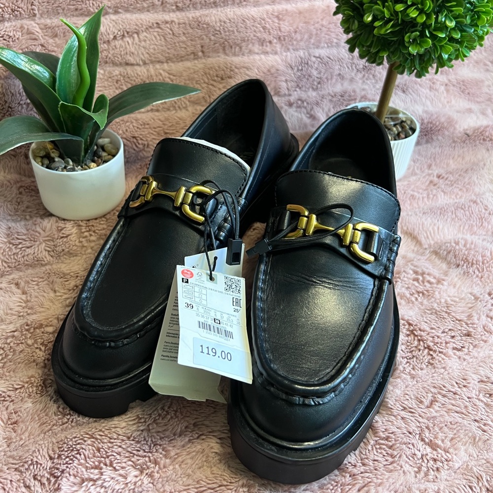 It is made from hight quality leather.